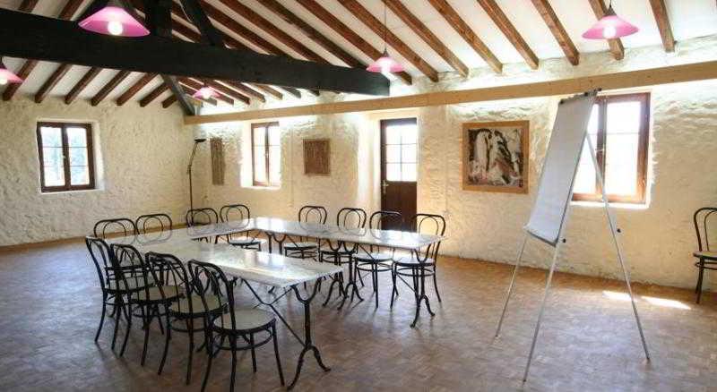 Auberge La Plaine Chabrillan Eksteriør billede